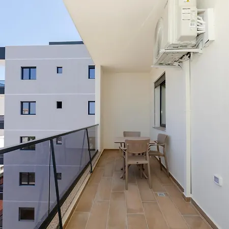 Imperial Visar Melody Lägenhet