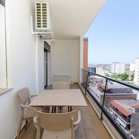 Imperial Visar Melody Lägenhet *